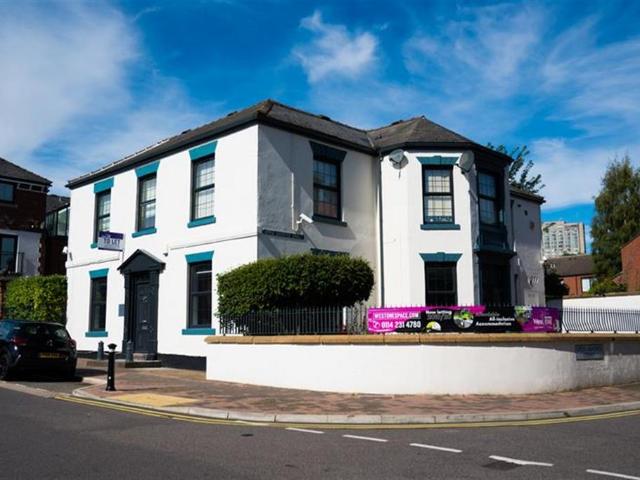 at Sheffield, Flat C, 210 Broomhall. 4 bed apartment to rent £1,906 pcm £440 pw