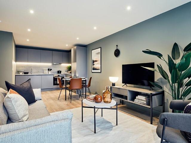at Solasta Riverside, 20 Clyde Pl G5 2 bed apartment to rent £1,550 pcm £358 pw