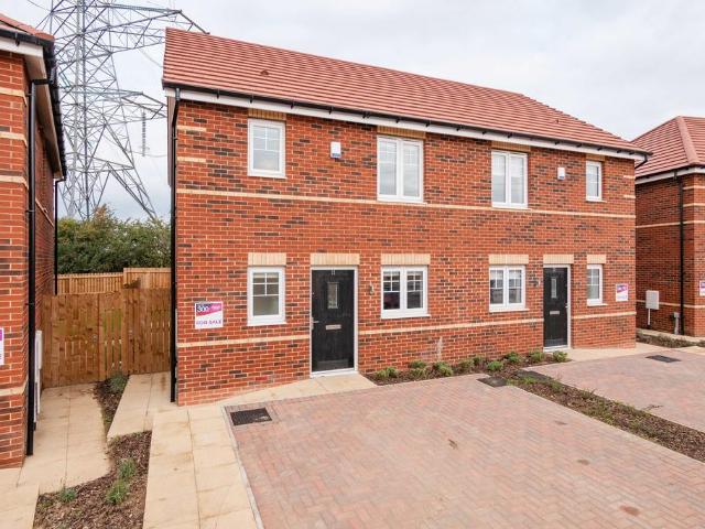at Summerville Quarter, 2 Summer. 3 bed house to rent £1,050 pcm £242 pw