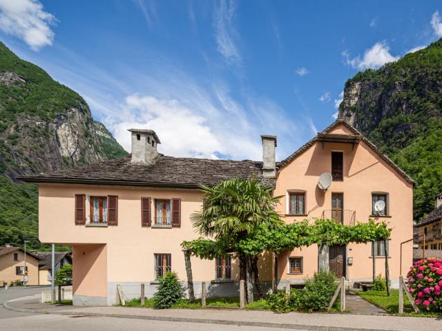 Rustic house with 7 rooms on sale in Cavergno 148 m² | dreamo. Ch