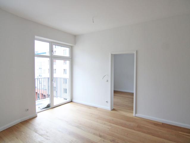 Atmosphärischer Altbauklassiker mit Dielen und EBK tolle Lage Radickestraße!