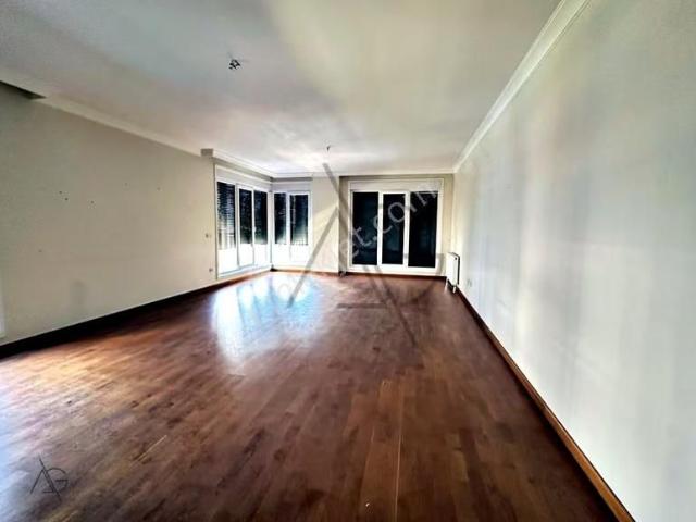Atölye'den Kalamış Marinada 170m2 Balkonlu 8 Yıllık Satılık Boş