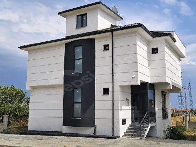 ATATÜRK MAH. YENİ İSKANLI LÜKS VİLLA CABBAR EMLAKTANDENİZ MANZARALI YERDEN ISITMALI SIFIR VİLLA
