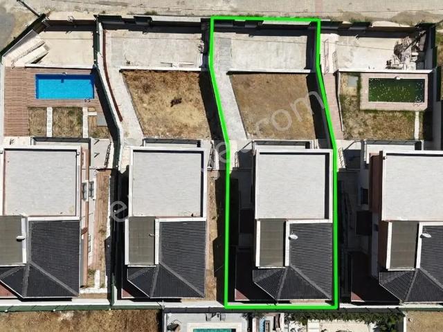 Atatürk Mah Deniz Manzaralı Satılık Lüx Triplex 4+2 Villa