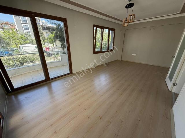 Atatürk Mahallesi Arakat Manzaralı Kiralık 3+1 Daire