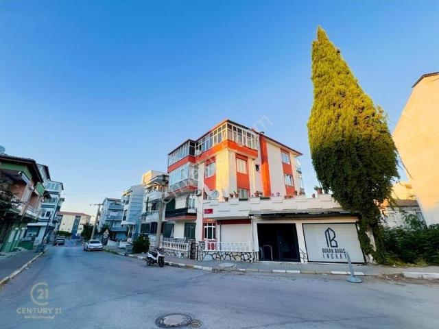 Atatürk Mahallesi Merkezi Konumda Bakımlı 2+1 Kiralık Daire