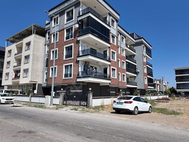 ATATÜRK MAHALLESİ'NDE 3+1 BAĞIMSIZ OTOPARKLI SIFIR KİRALIK