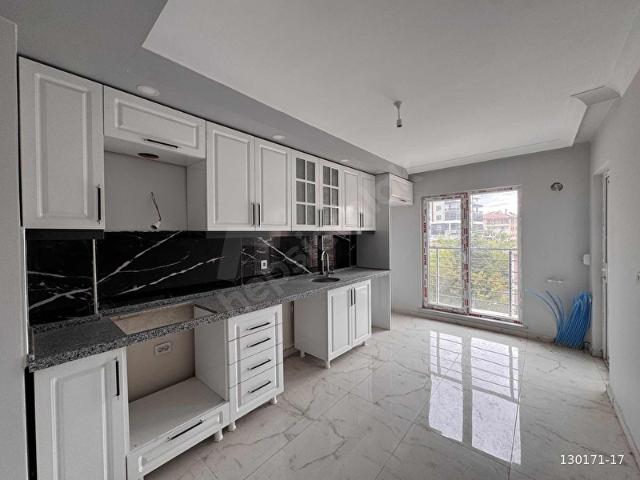 ATATÜRK MAHALLESİNDE SIFIR ARA KATTA ACİL SATILIK 3+1 DAİRE