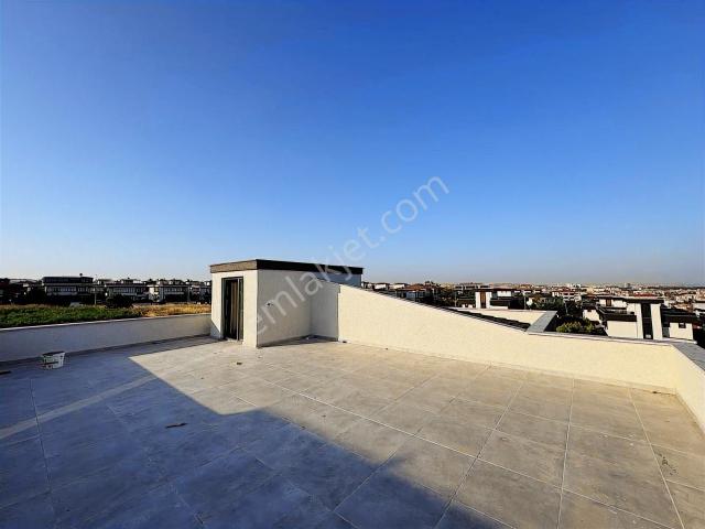 Atatürk Mahalles 4+2 Deniz Manzaralı Oturuma Açık İskanlı Villa