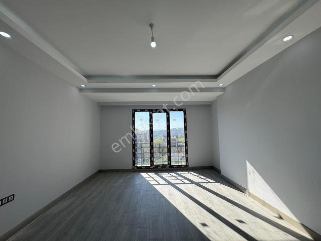 Atatürk Mahallesinde Geniş Ferah Site İçinde 2+1 Lüks Daire