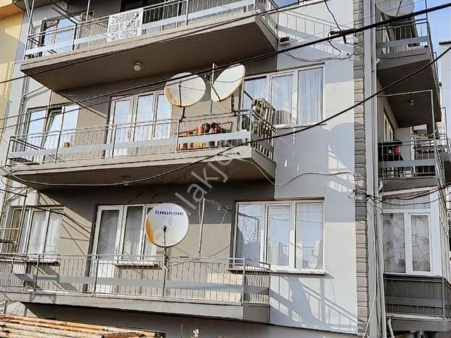 Atatürk Mahallesinde Hastane Yakını Satılık 2+1 Daire. Köşe Bina