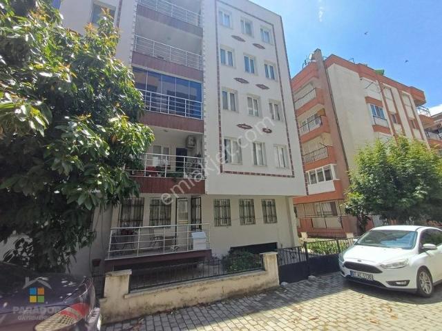 Atatürk Mahallesinde Satılık 4+1 Lüks Daire 180m²