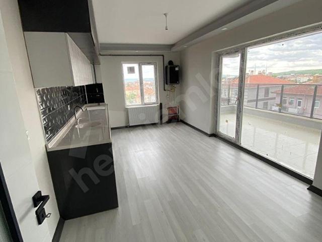 ATATÜRK MH ARA KAT CADDE CEPHE SÜPER LÜKS DAİRE