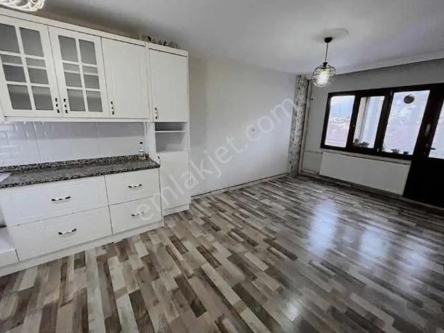 Atatürk Caddesi 5.kat Kiralık Daire