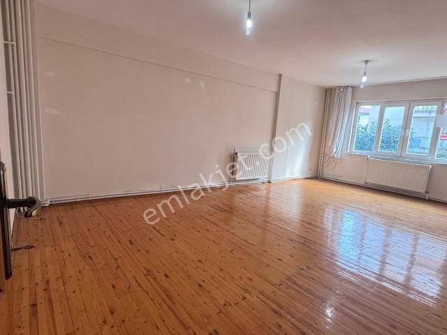 Atatürk İlk Ve Ortaokuluna 50 Mt*ara Kat*140 M2*3+1