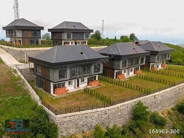 ATATÜRK KÖŞKÜ AKTOPRAKTA SATILIK VİLLA