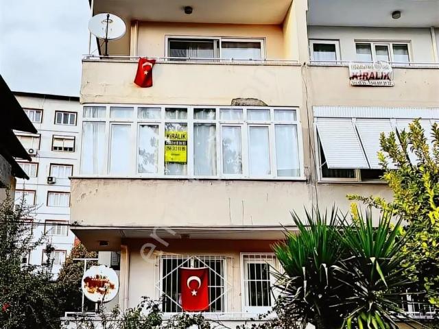 Atatürk Parkı Yakını Kiralık Eşyalı 2+1