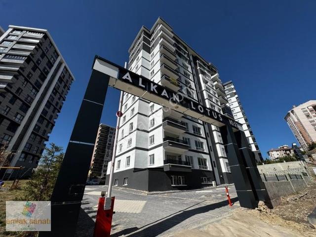 Atayurt Mah. Ara Kat Ebeveyn Banyolu Sıfır 2+1 Daire