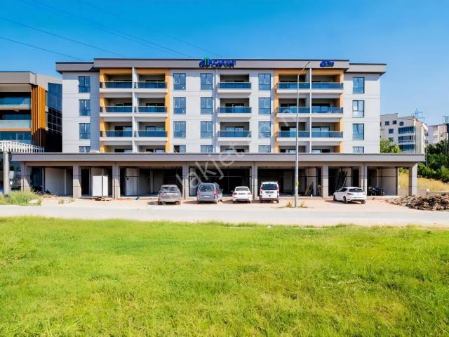 Ata Bulvarı Cadde Üzeri Arakat 1+1 Hazır Daire / Ofis