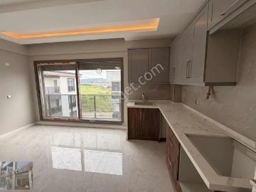 Ata Gayrimenkulden Fatih'te Sıfır 2+1 Ara Kat Kiralık Daire