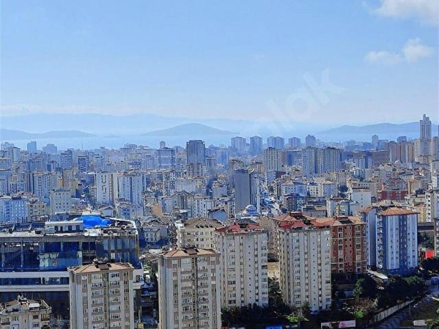 ATAŞEHİR MODERN. GENİŞ TERASLI LÜKS PENTHAUSE.