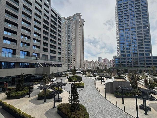 ATAŞEHİR MODERN. TERASLI PENTHAUSE. FULL AÇIK. 4,10 TAVAN