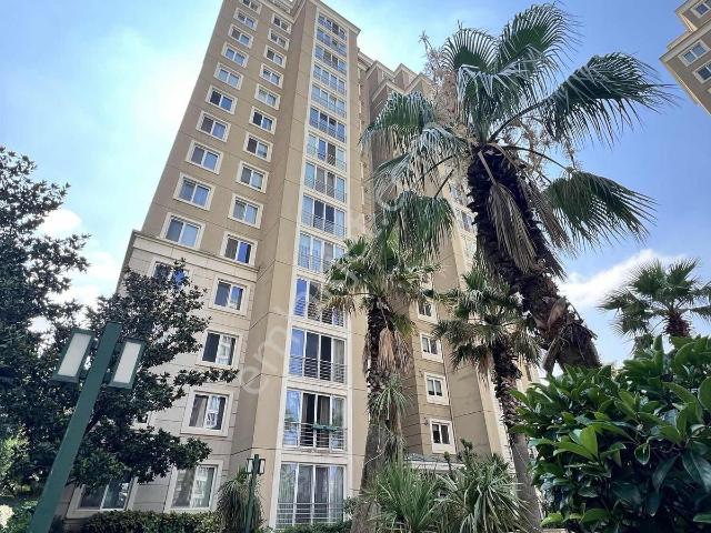 ataşehir Uphıll Court C Ada Ara Kat Kiralık 4+1 Daire