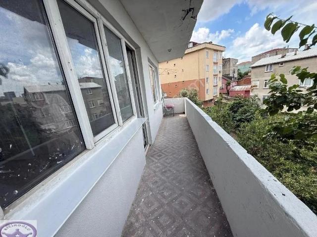 Ataşehir Yenisahra Kiralık Arakat Balkonlu 2+1 Daire