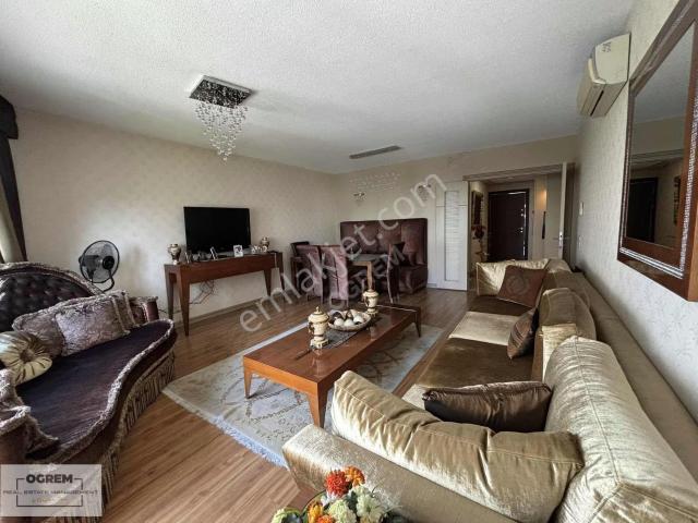 Ataşehir Ağaoğlu Soutsıde Sitesinde 2+1 Eşyalı Kiralık Daire