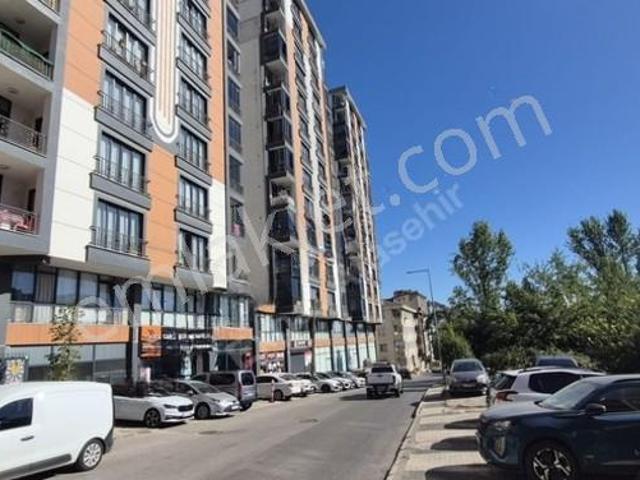Ataşehir A.veysel Finans Merk. Civarı Sitede Geniş 2+1 110 M2