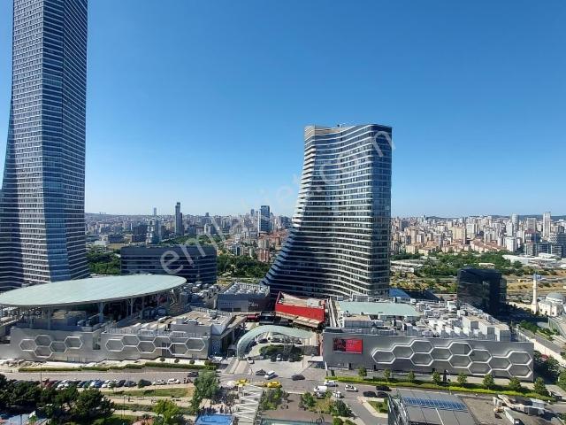 Ataşehir Bulvarda Satılık 1+1 Daire