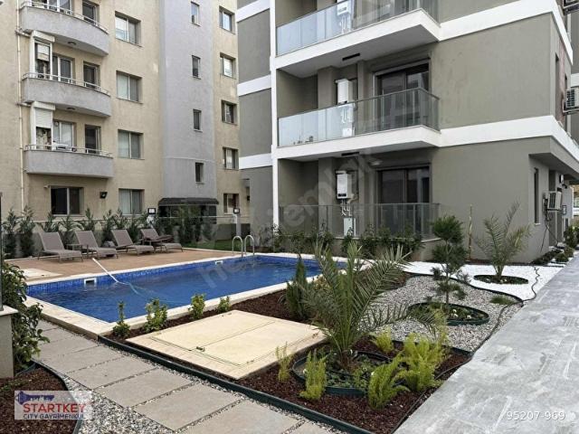 Ataşehir CBC Aura Sitesinde Satılık 1+1 Geniş, Merkezi