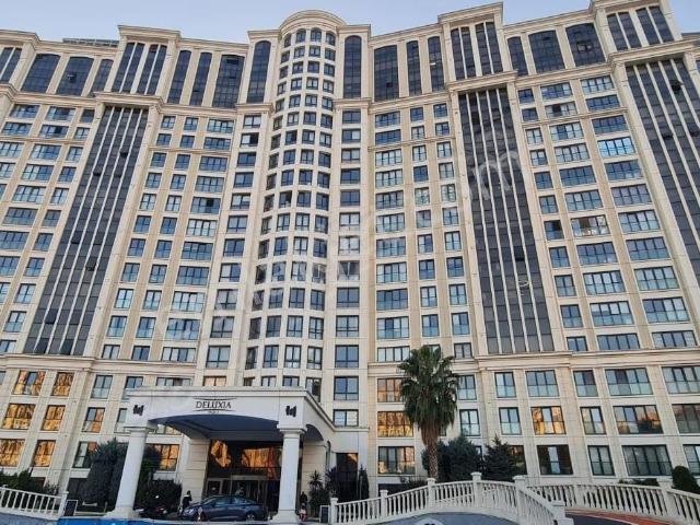 Ataşehir Deluxia Palace Geniş Ön Cephe Kullanışlı 1+0 Satılık