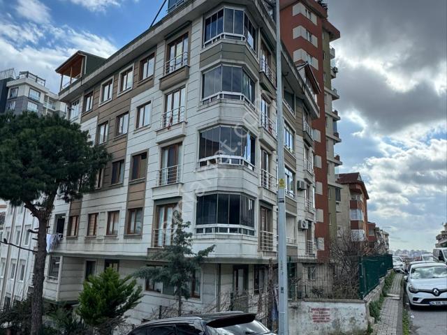 Ataşehir Esat Paşa Mahallesi 5+2 Dublex Satılık