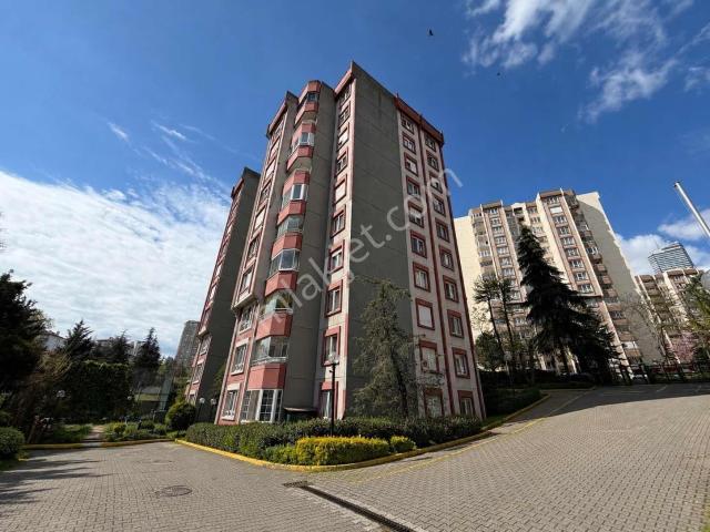 Ataşehir Gardenya 1 Sitesi Kiralık 3+1 Geniş Daire