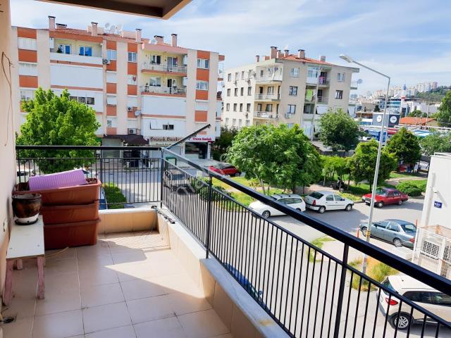 Ataşehir İzban Çıkışı Ebeveyn Banyolu Kiralık 3+1 Geniş Daire