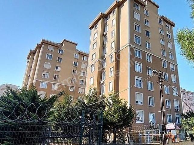 Ataşehir Let's Club Bitişiği Geniş Oturuma Hazır Boş 3+1 140m2