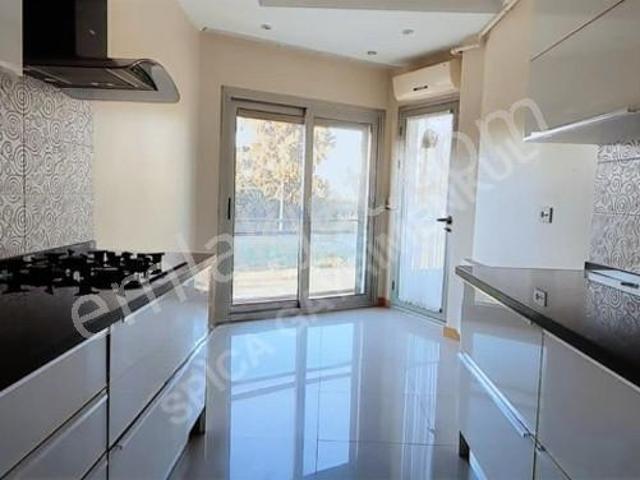 Ataşehir Merkezde Kiralık 3+1 Ferah Daire