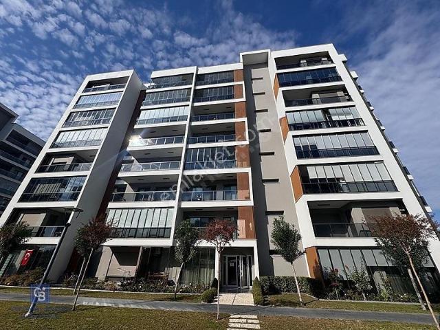 Ataşehir Modern1 Sitesinde Bahçe Katı 1+1 Kiralık Daire