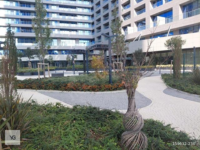 Ataşehir Modern. Geniş 3+1 Balkonlu, Köşe Ara Kat. Satılık.
