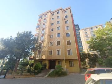 Ataşehir'de | Siteiçi | Metrolara Yakın | Komple Tadilatlı | Satılık Boş Daire