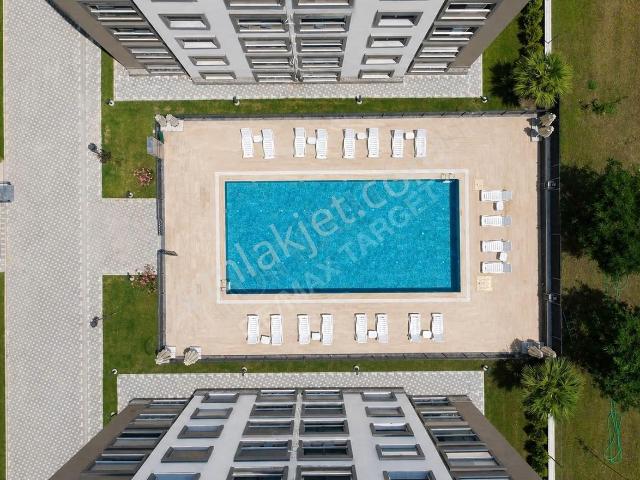 Ataşehir'in Merkezinde Havuzlu Sıtede 2+1 Kiralık Daıre