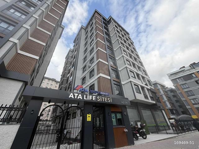 ATA LIFE SİTESİNDE GÜNEY CEPHE ÖNÜ AÇIK KULLANIŞLI 2+1 DAİRE