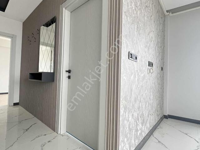 Ata Mahallesi Cadde Üstü Satılık 2+1 Amerikan Mutfaklı Lüx Daire