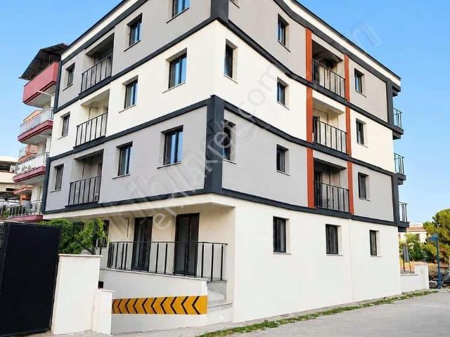 Ata Mahallesi 2+1 Ayrı Mutfak Satılık Ara Kat Daire