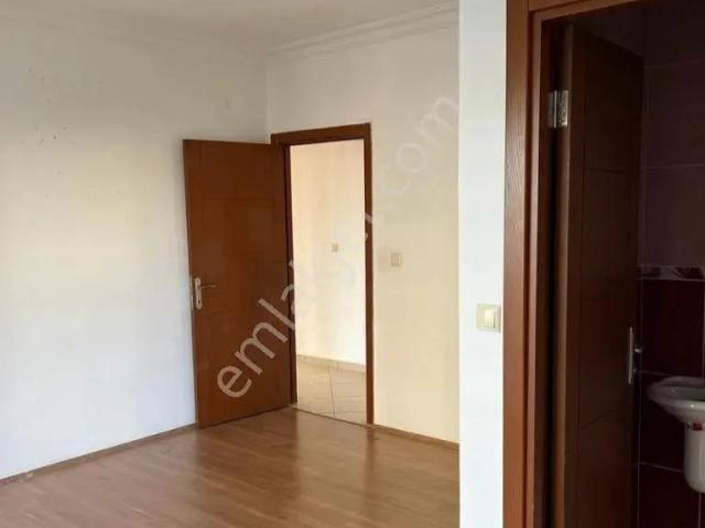 Ata Mahallesinde Güvenlikli Sitede Satılık 3+1 Dare