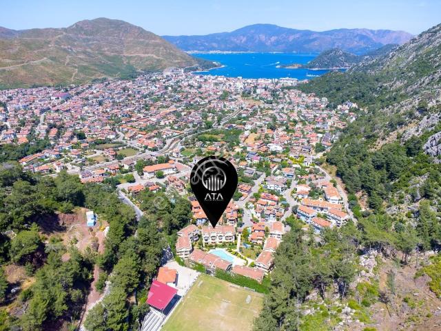 Ata'dan İçmeler'de Genç Sitede Havuzlu Ve Bahçeli Dubleks Daire