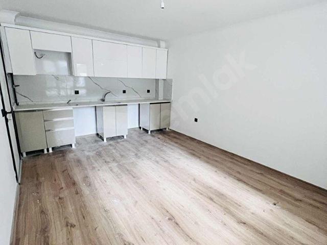 ATAHAN DAN 1+1 DAİRE SIFIR BİNA ASANSÖRLÜ MERKEZİ KONUM KOLEJ