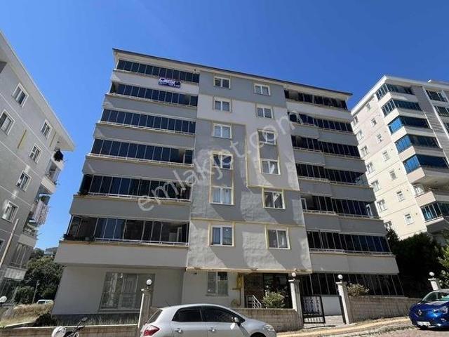 Atakent Mahallesi | 170m2 | Geniş Ve Kullanışlı 3+1