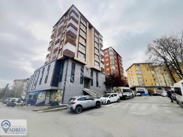 Atakent Mahallesin De Ulaşım Sorunu Olmayan Büyük M2 Kiralık 3+1